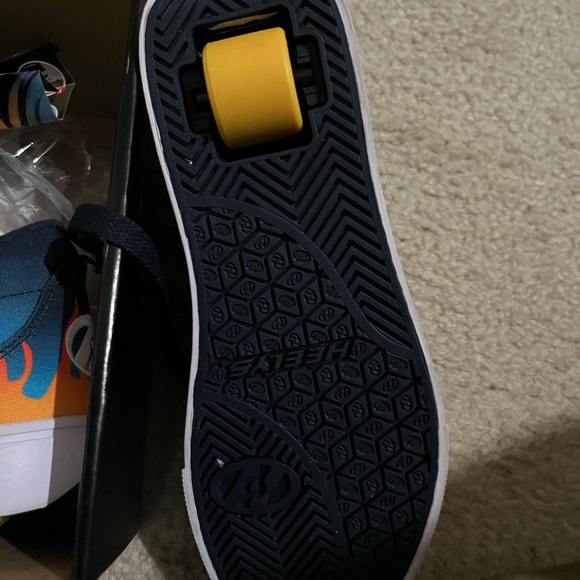 Brand New Heely Wheeled Shoes - Picture 5 of 5
